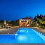 Eglina Villa's