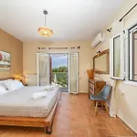 Eglina Villa's