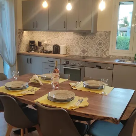 Eglina Villa's * Μηνιά