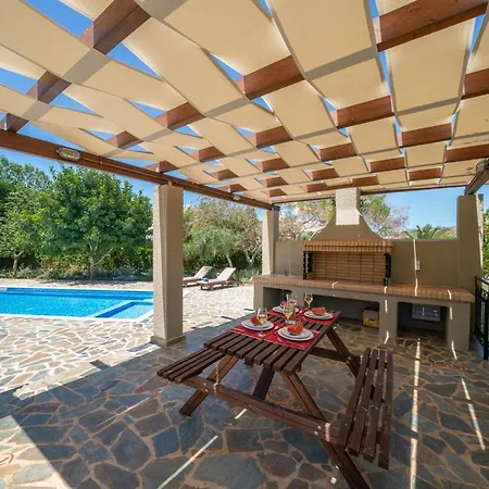 Villa Eglina Villa's