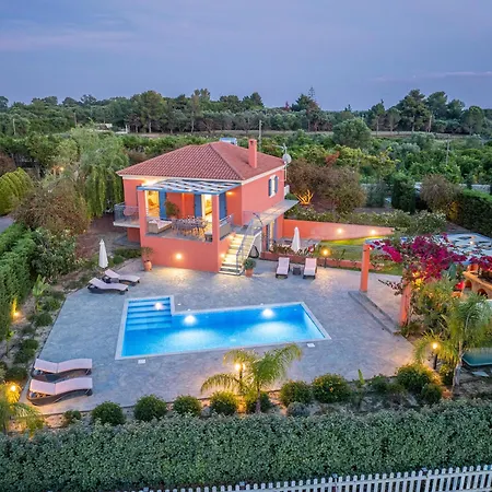 فيلة Eglina Villa's *