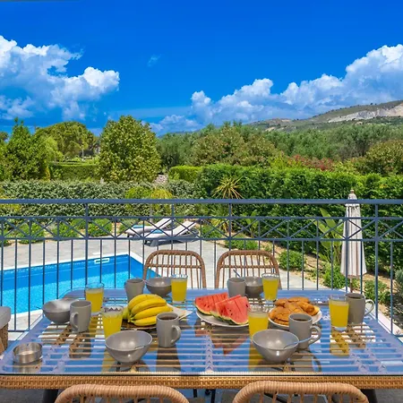 Eglina Villa's *