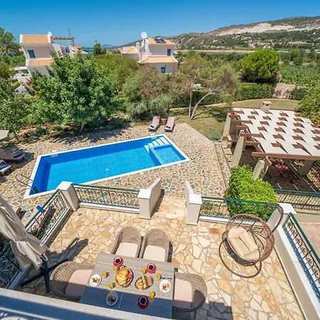 Eglina Villa's Villa Minia