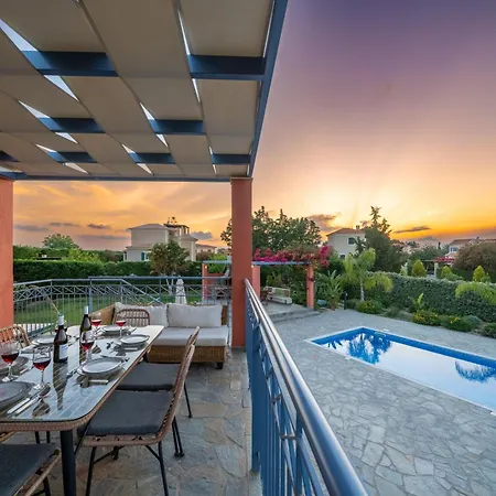 Villa Eglina Villa's *