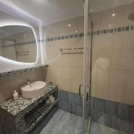 Eglina Villa's Villa Minia