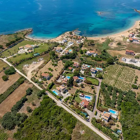 Eglina Villa's Villa Minia